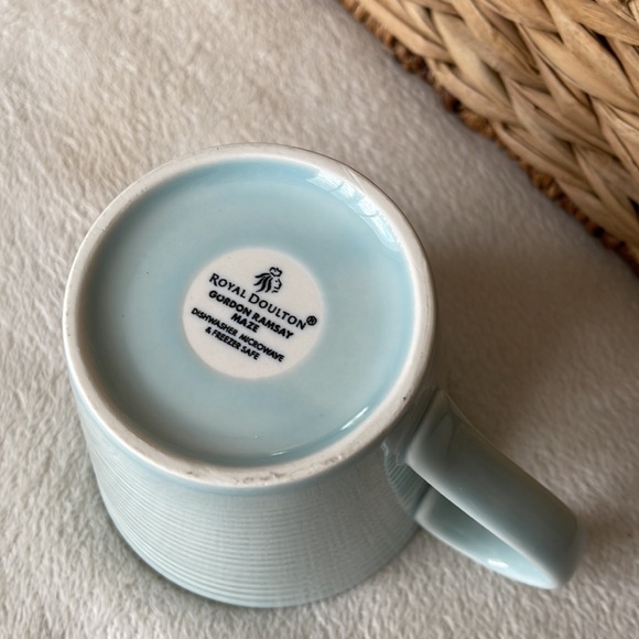 Royal Doulton Gordon Ramsay Maze 12 Oz Mug Light Blue - Picture 8 of 9